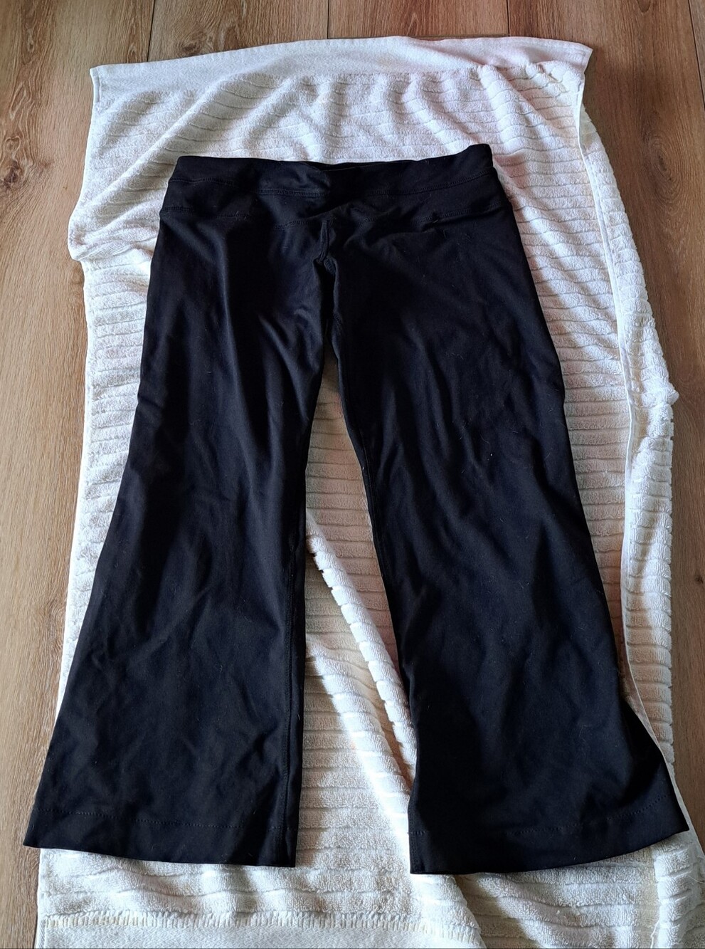 Lululemon Wide-Leg High Rise Crop 19" Black